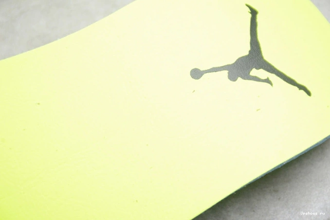 Flyknit 4 Volt Jordan AQ3559-700 Retro 0207